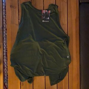 NWT Born Primitive Dusk to Dawn tank, tactical green, XL
